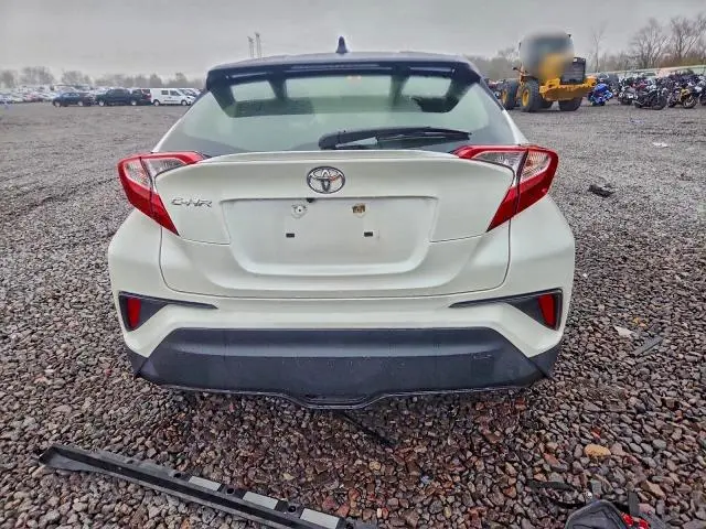 2020 TOYOTA C-HR XLE  