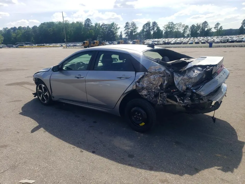 2023 HYUNDAI ELANTRA SEL  