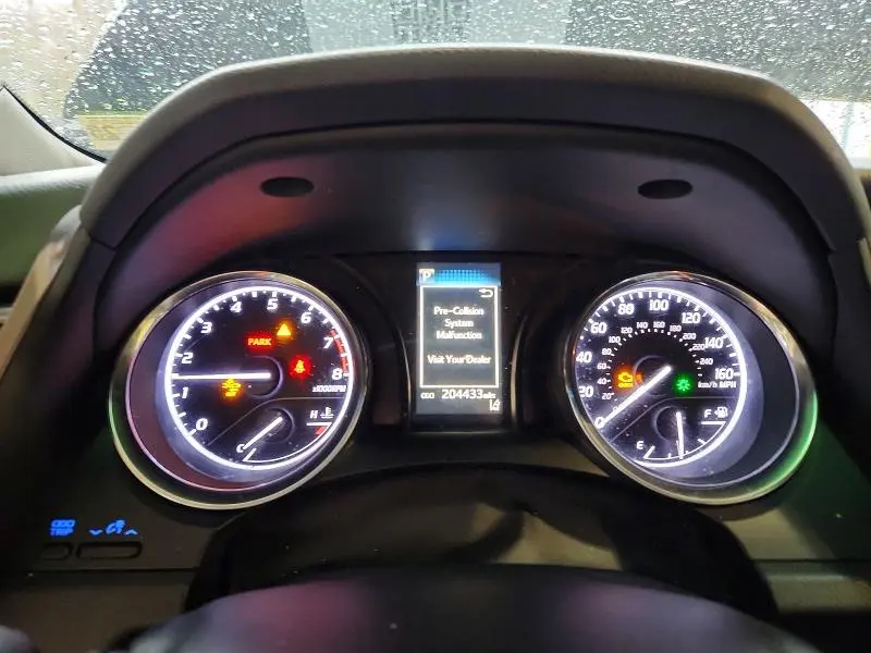 2019 TOYOTA CAMRY SE  