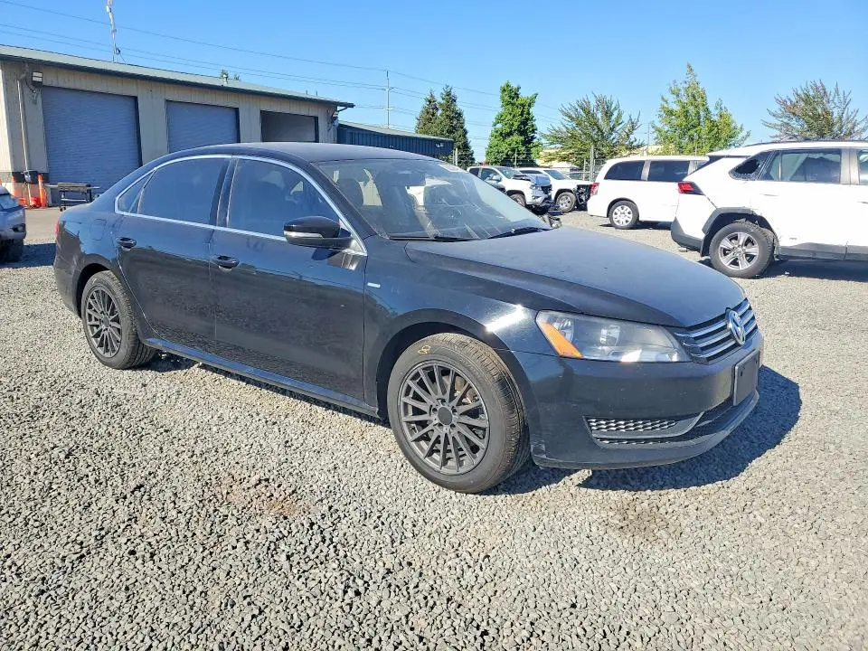 2014 VOLKSWAGEN PASSAT S  