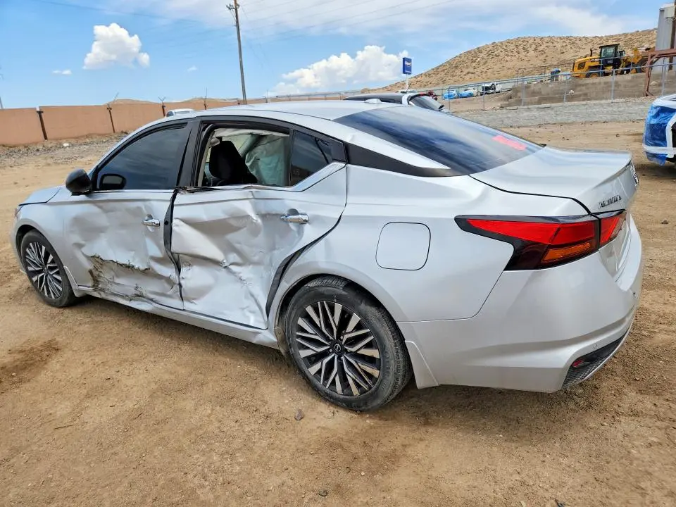 2024 NISSAN ALTIMA SV  