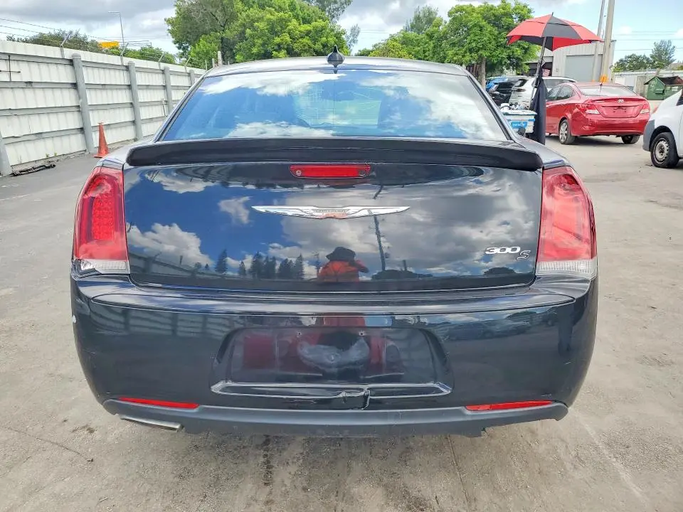 2018 CHRYSLER 300 S  