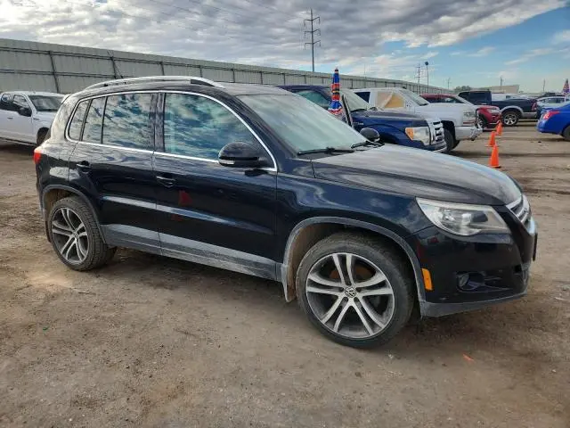2011 VOLKSWAGEN TIGUAN S  