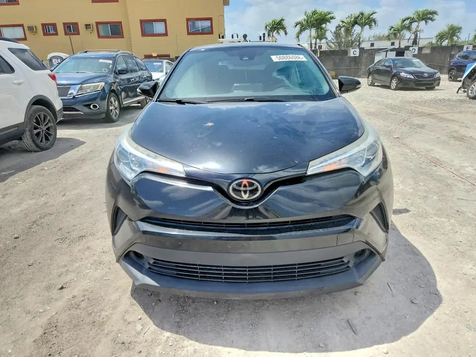 2019 TOYOTA C-HR XLE  