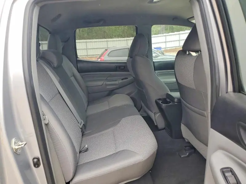 2015 TOYOTA TACOMA V6  