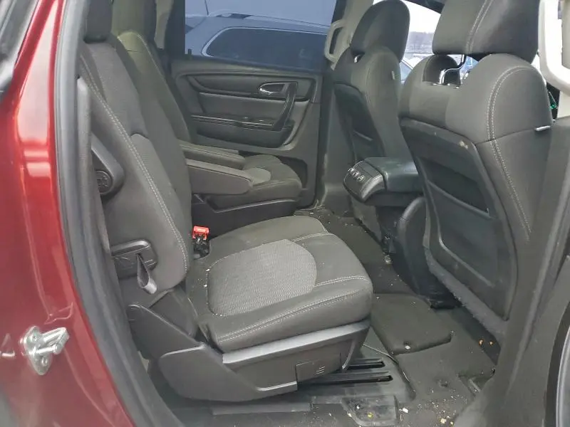 2015 CHEVROLET TRAVERSE LT  