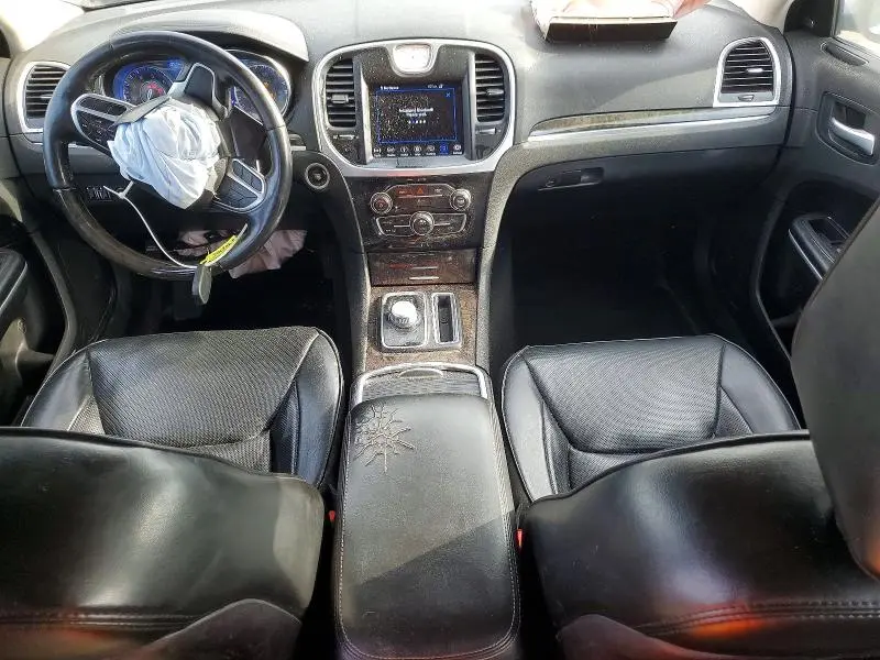 2019 CHRYSLER 300 LIMITED  