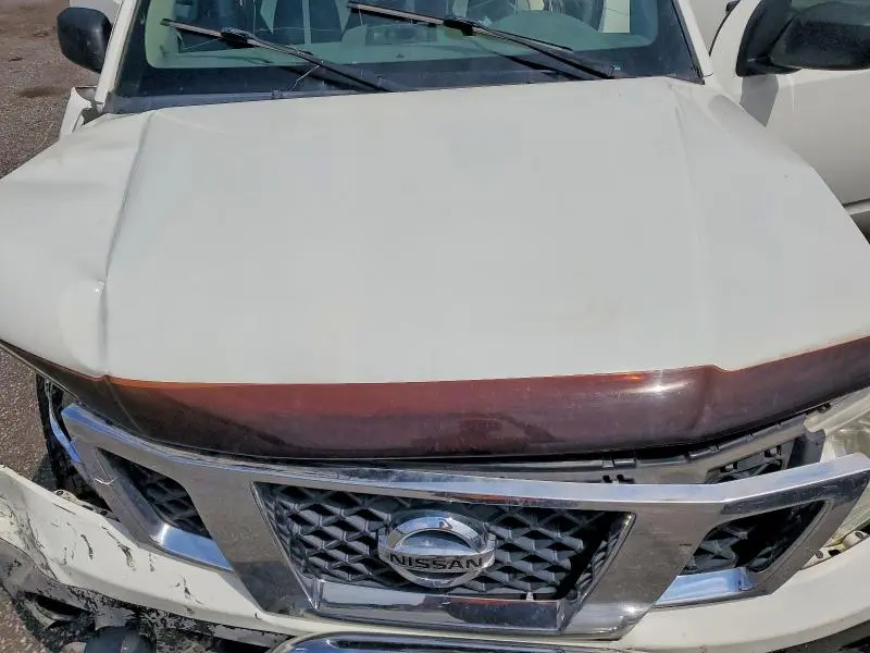 2014 NISSAN FRONTIER S  