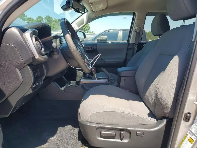 2022 TOYOTA TACOMA SR5 V6  