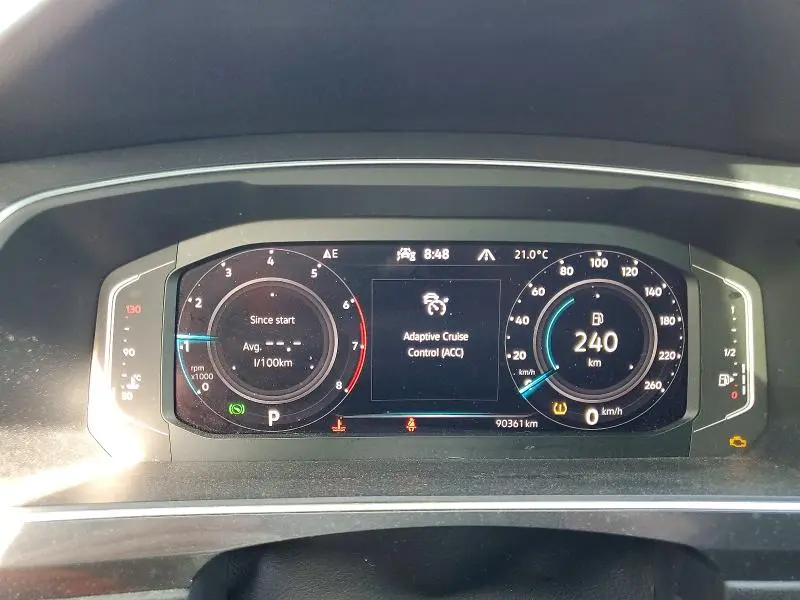 2022 VOLKSWAGEN TIGUAN SE R-LINE BLACK  