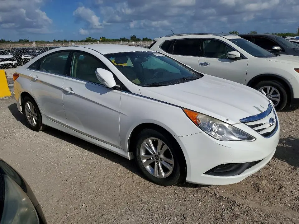 2014 HYUNDAI SONATA GLS  