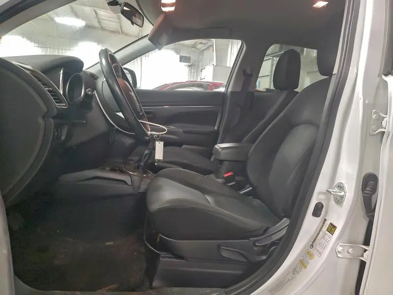 2015 MITSUBISHI OUTLANDER SPORT ES  