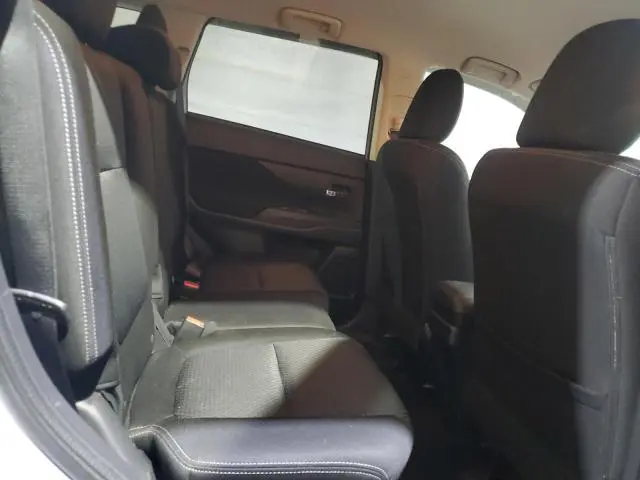 2016 MITSUBISHI OUTLANDER SE