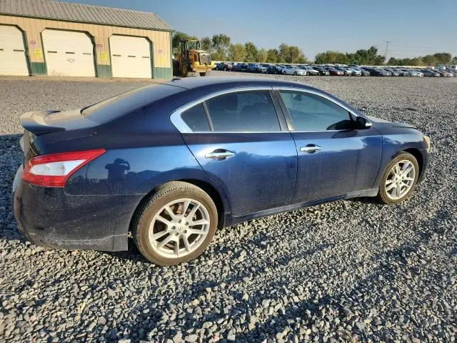2011 NISSAN MAXIMA S  