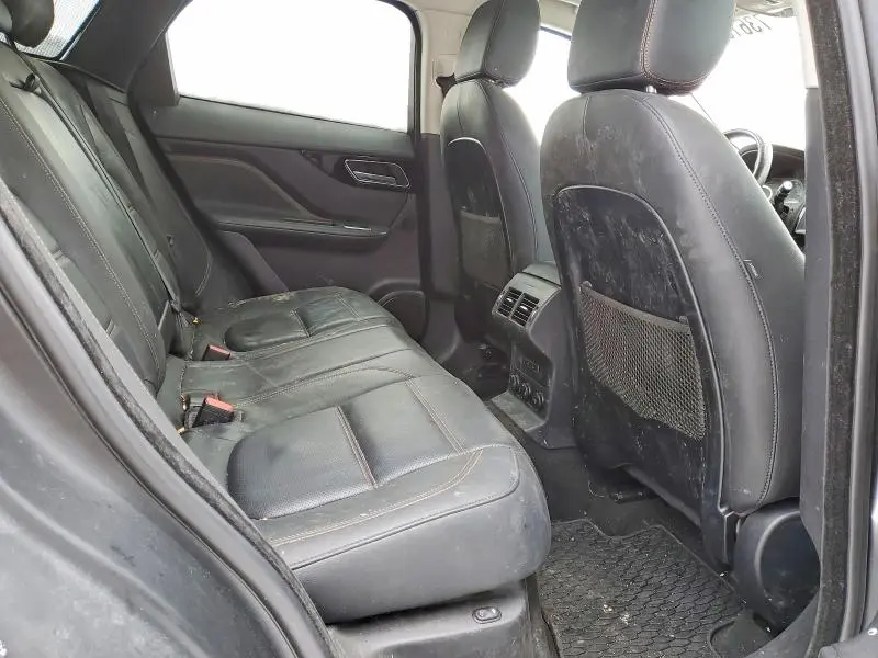 2018 JAGUAR F-PACE PRESTIGE  