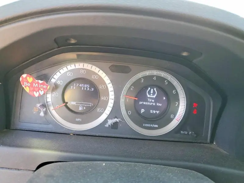 2010 VOLVO XC70 3.2  