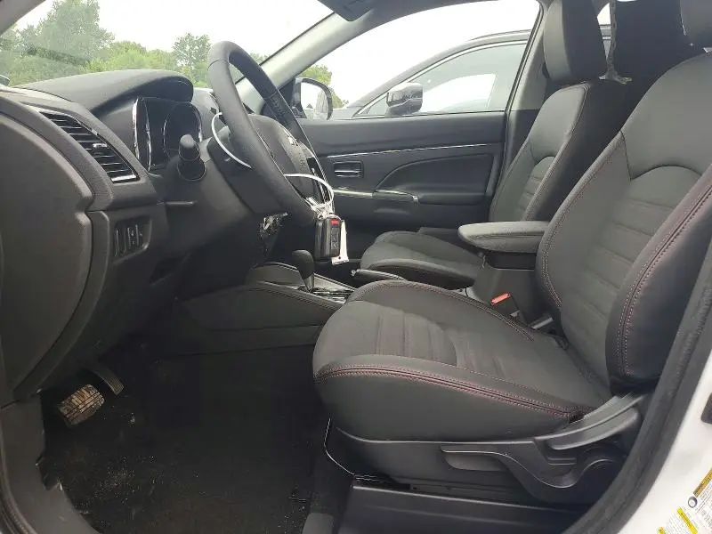 2026 MITSUBISHI RVR SE  