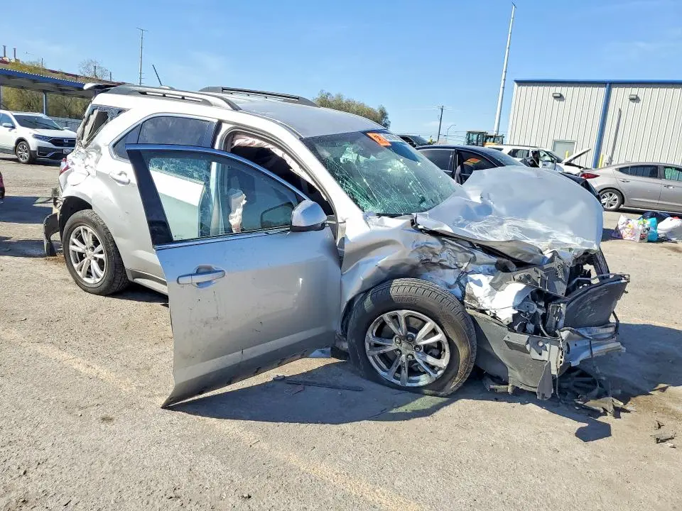 2017 CHEVROLET EQUINOX LT  