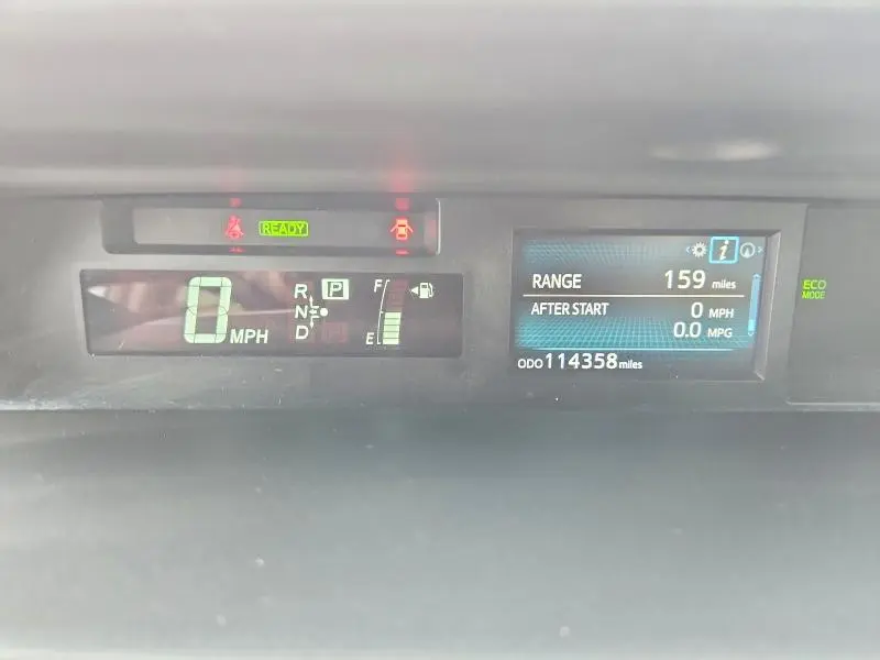 2016 TOYOTA PRIUS V FOUR  
