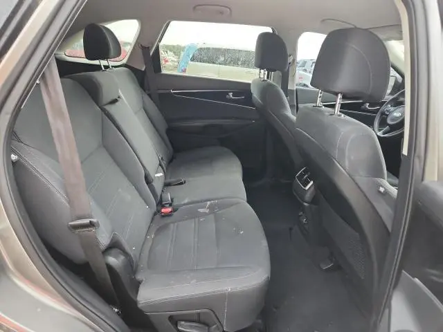 2017 KIA SORENTO LX  