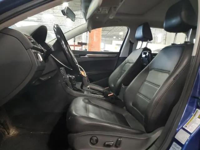 2017 VOLKSWAGEN PASSAT SE  