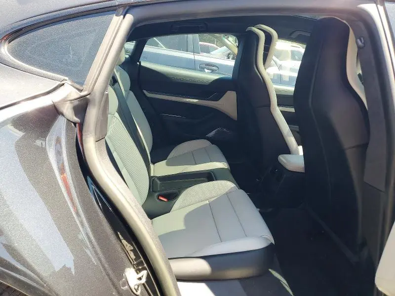 2022 PORSCHE TAYCAN TURBO  