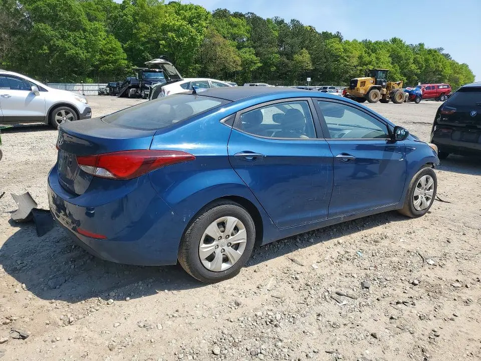 2016 HYUNDAI ELANTRA SE  