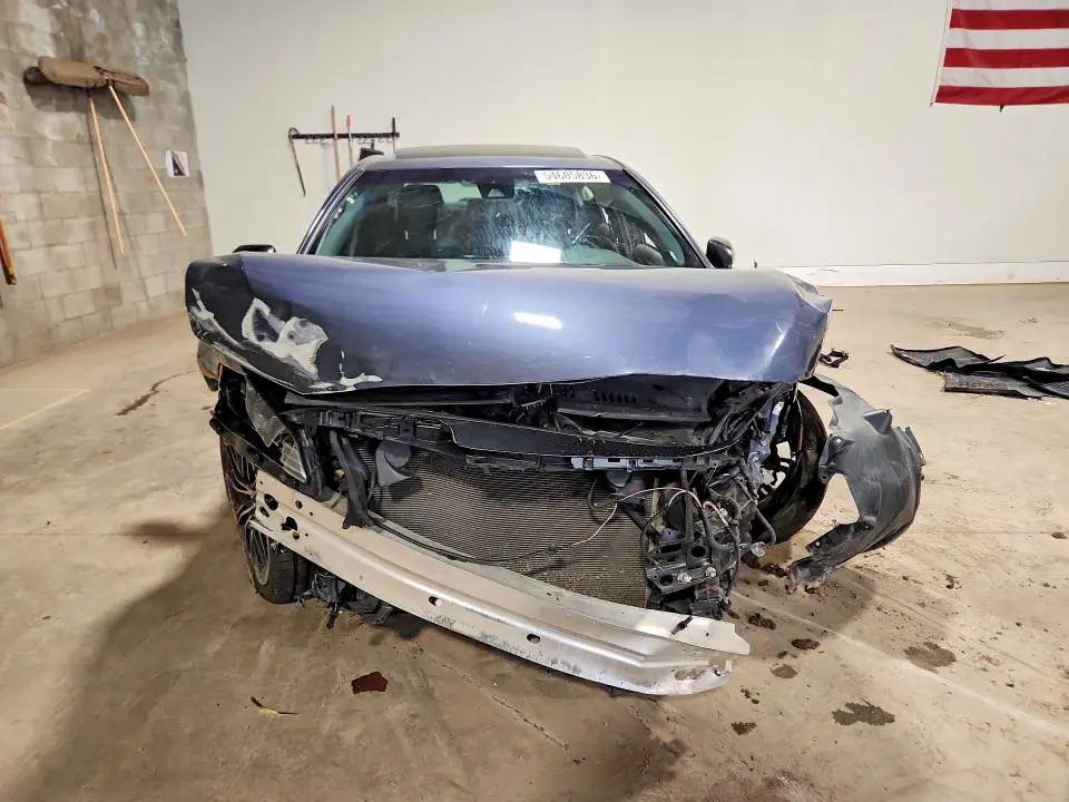 2019 TOYOTA AVALON XSE  
