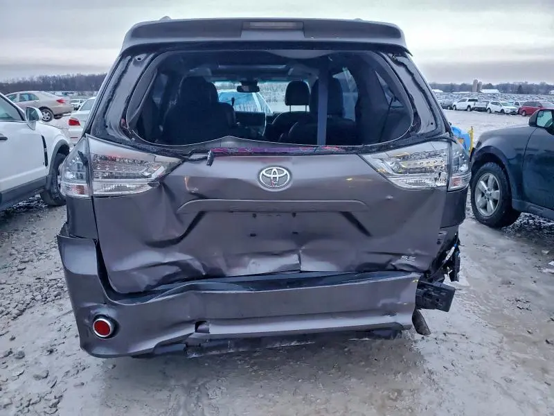 2015 TOYOTA SIENNA SPORT  