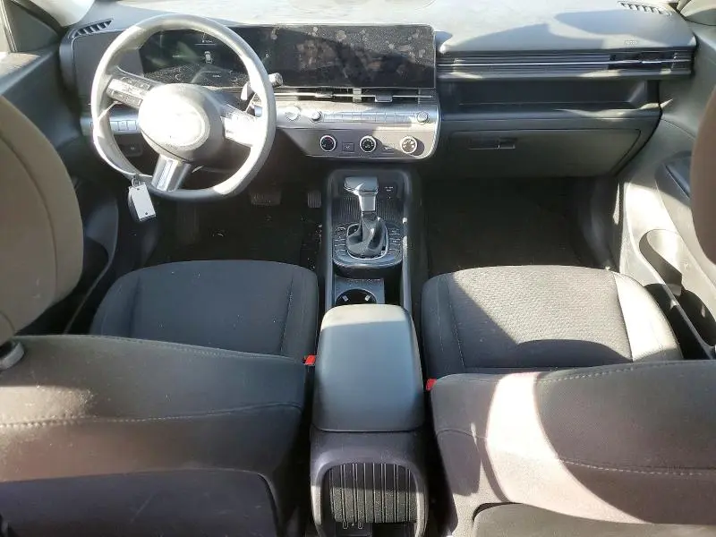 2024 HYUNDAI KONA SE  