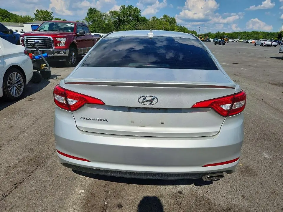 2016 HYUNDAI SONATA SE  