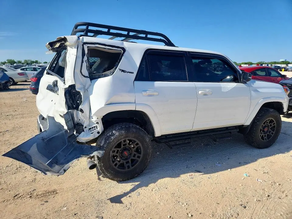 2024 TOYOTA 4RUNNER TRD PRO  