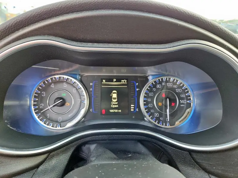 2016 CHRYSLER 200 LIMITED  