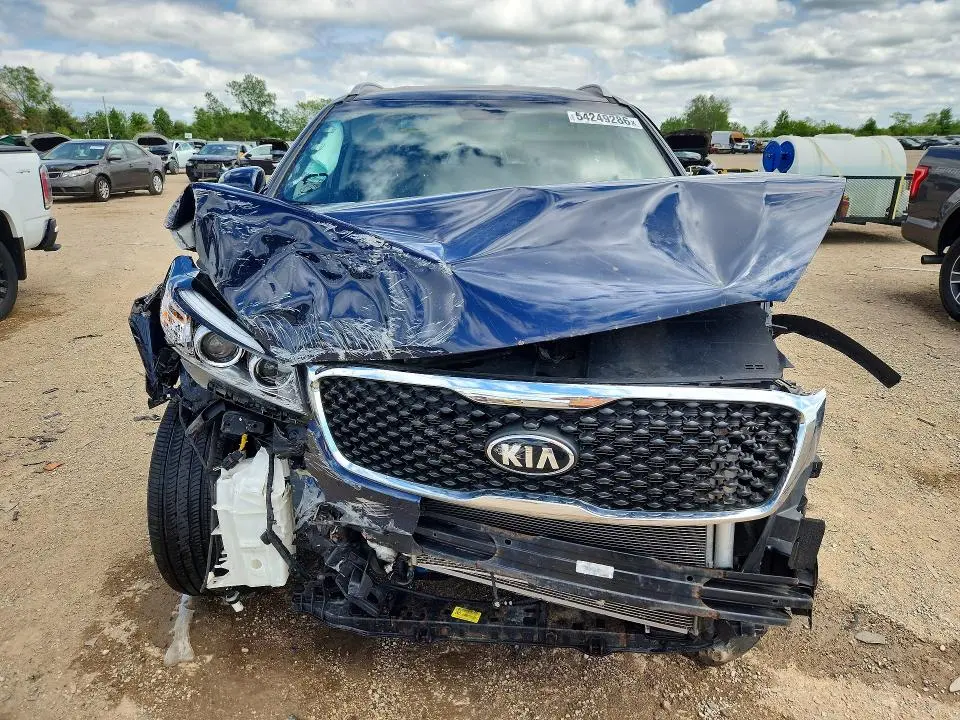 2017 KIA SORENTO LX  