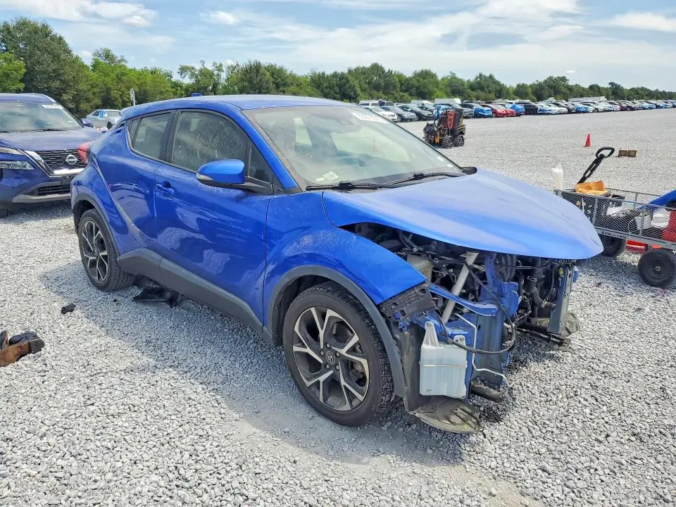 2019 TOYOTA C-HR XLE  