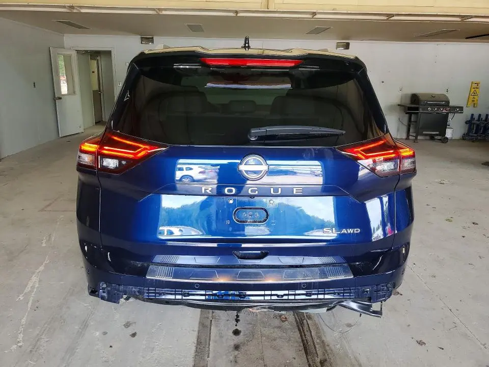 2024 NISSAN ROGUE SL  