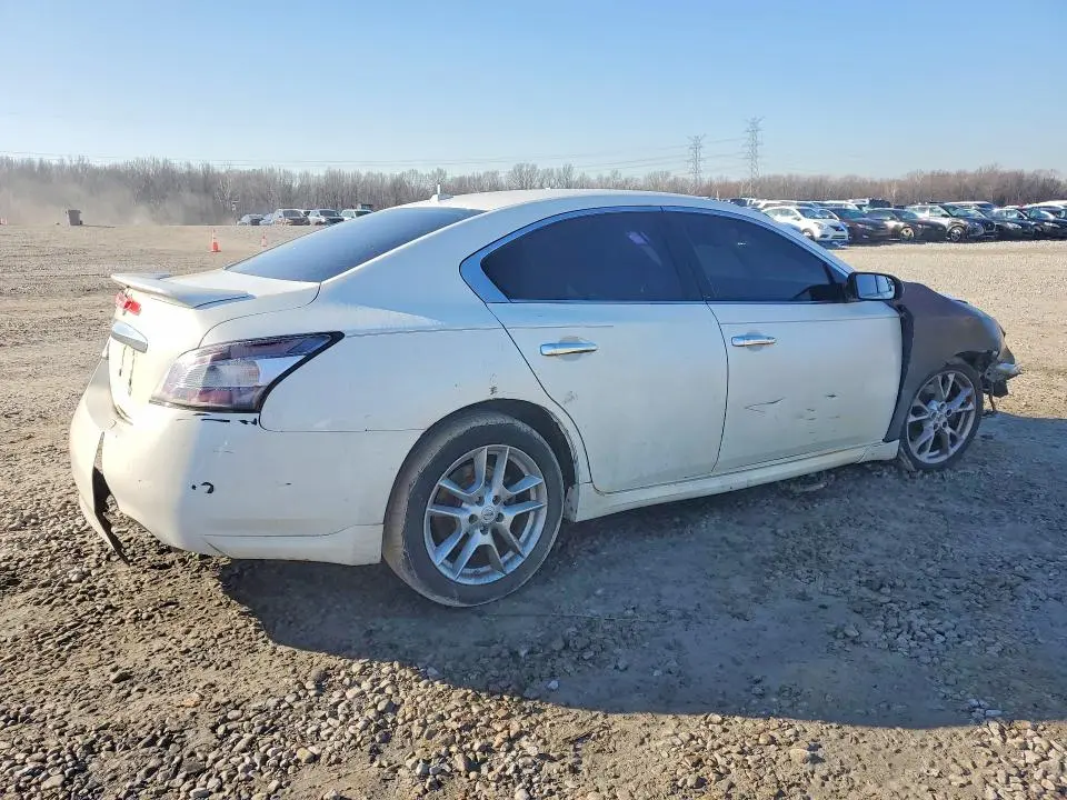 2012 NISSAN MAXIMA S  
