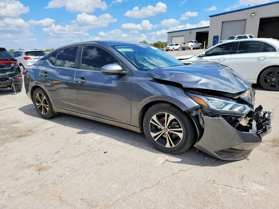 2022 NISSAN SENTRA SV  