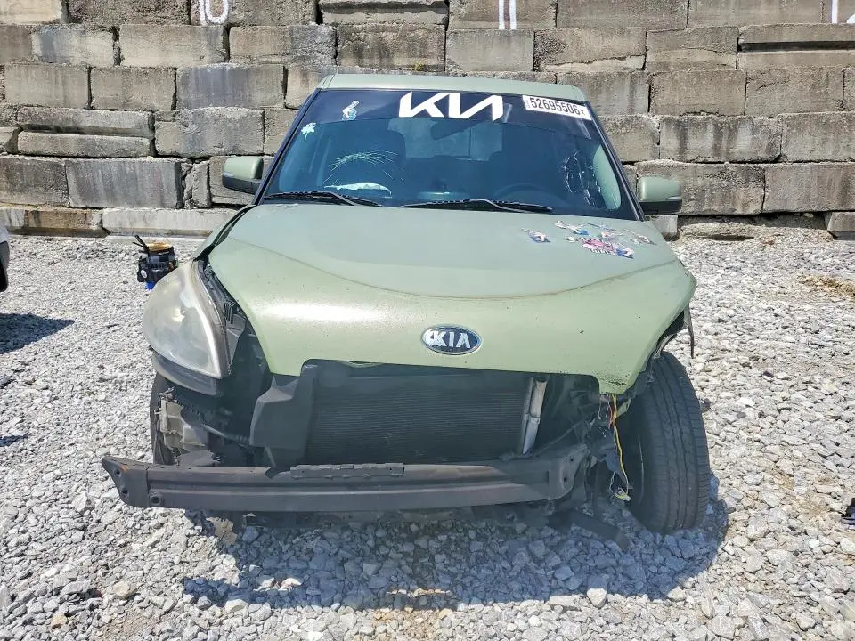 2013 KIA SOUL +  