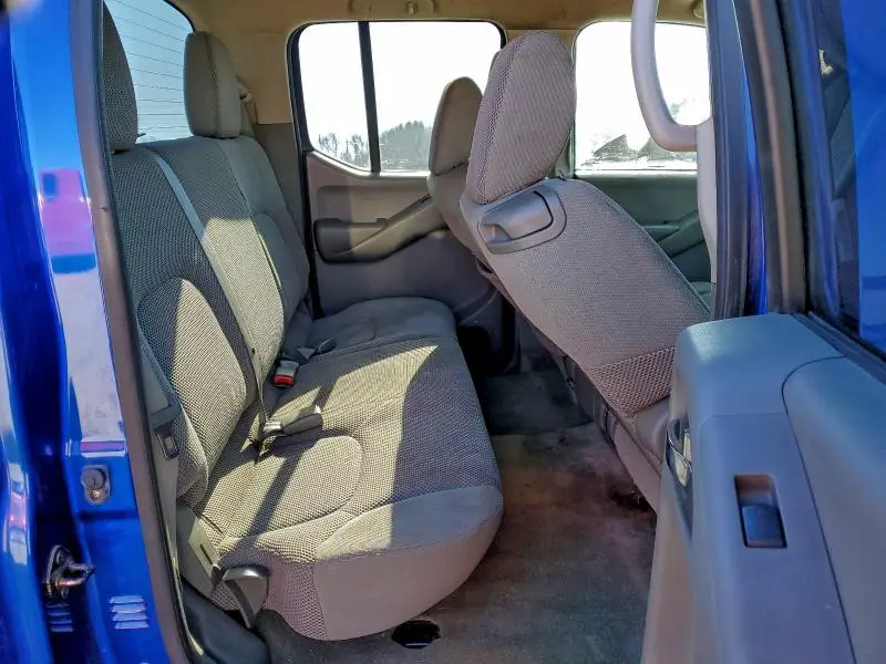 2013 NISSAN FRONTIER S  