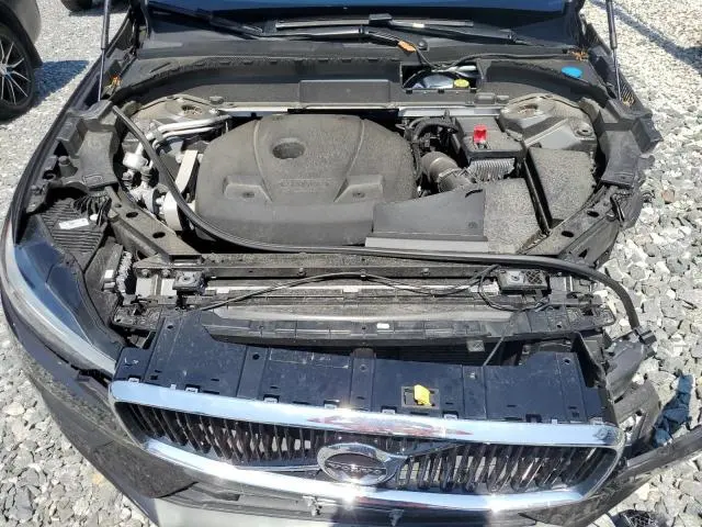 2021 VOLVO XC60 T5 MOMENTUM  