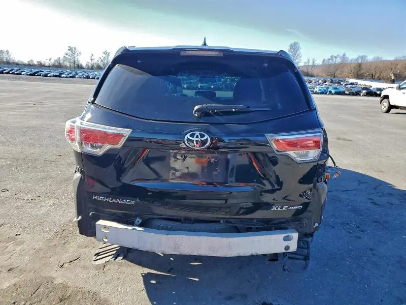 2014 TOYOTA HIGHLANDER XLE  