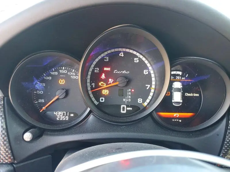 2018 PORSCHE MACAN TURBO  