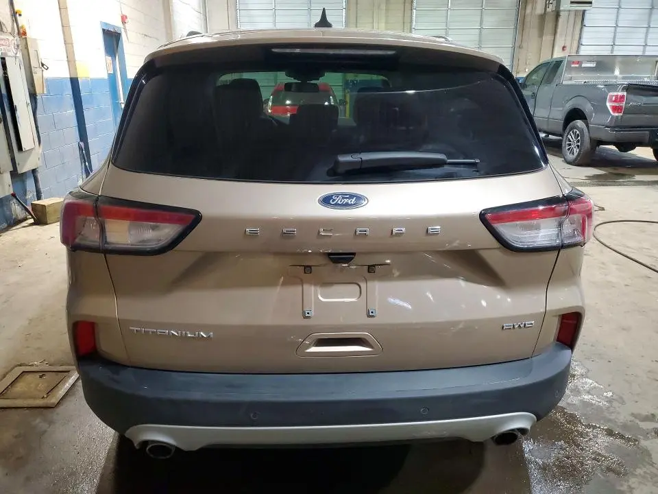 2021 FORD ESCAPE TITANIUM  