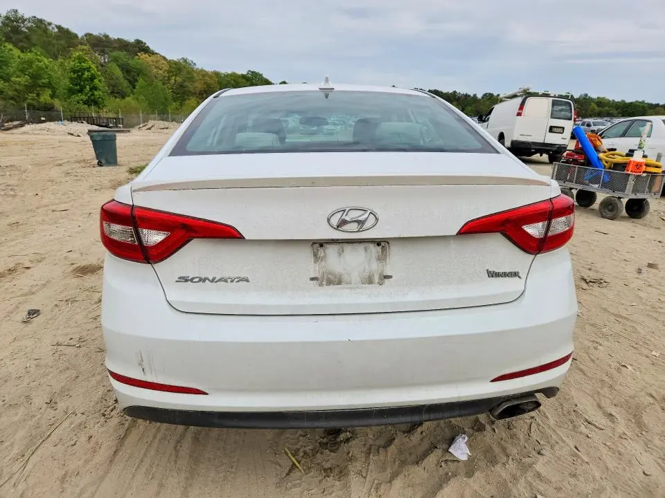 2016 HYUNDAI SONATA SE  