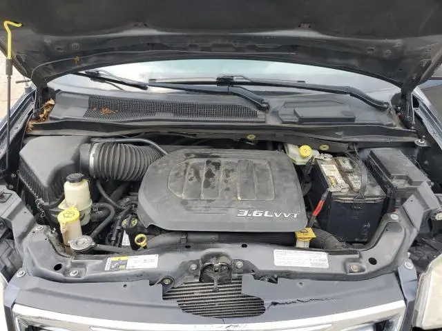 2013 CHRYSLER TOWN & COUNTRY TOURING L  