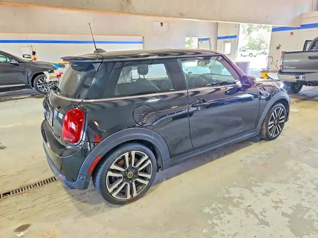 2022 MINI COOPER SE  