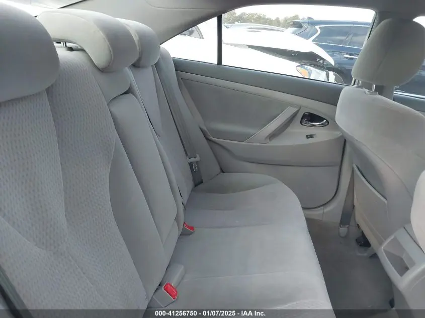 2011 TOYOTA CAMRY LE