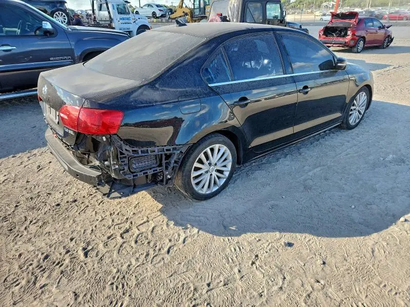 2011 VOLKSWAGEN JETTA SEL  