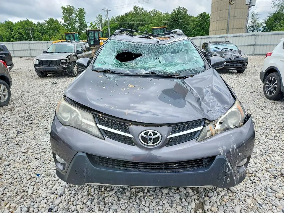 2015 TOYOTA RAV4 XLE  